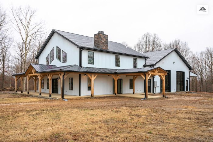 Black And White Barndominium