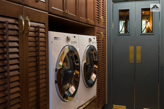 Deck Your Halls With Louvered Laundry Closet Doors