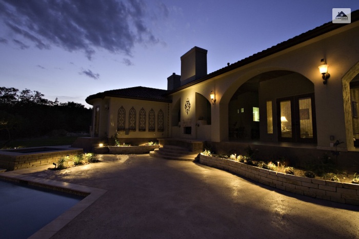 Top driveway lighting ideas for your home - outdoor decor ideas: